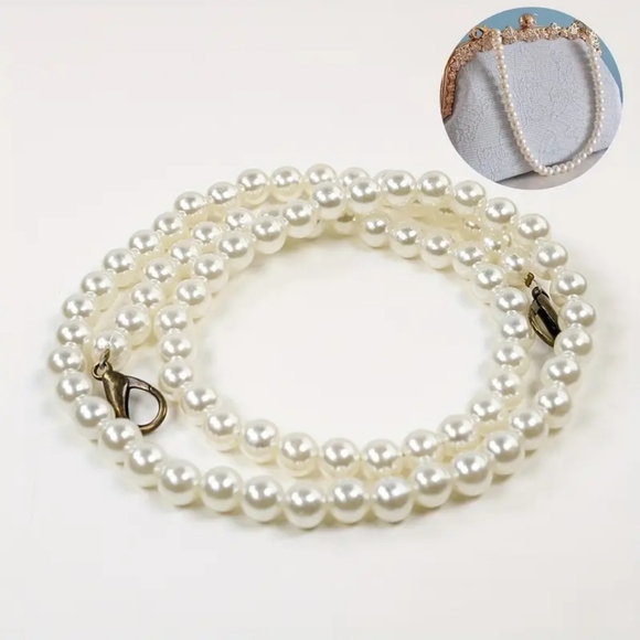 Faux pearl chain, hand/wristlet length. - Picture 1 of 6